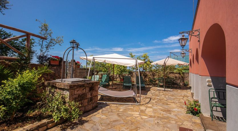 Photo of Pink House Hill