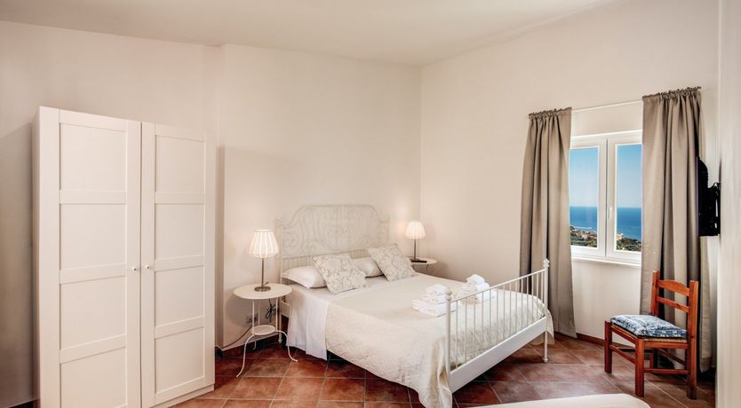 Photo of Pink House Hill