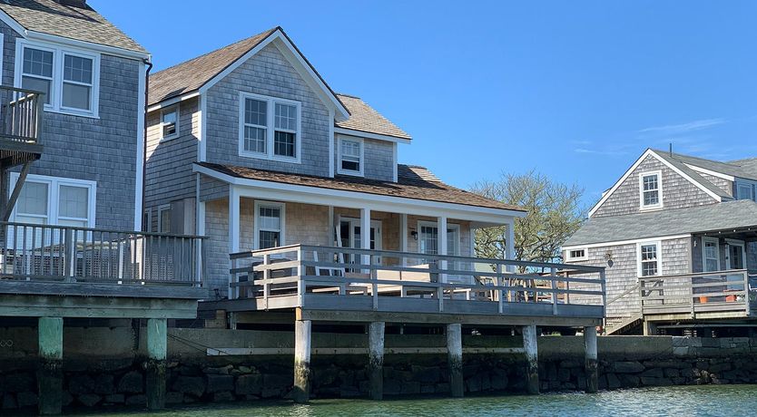 Photo of Gift of the Sea