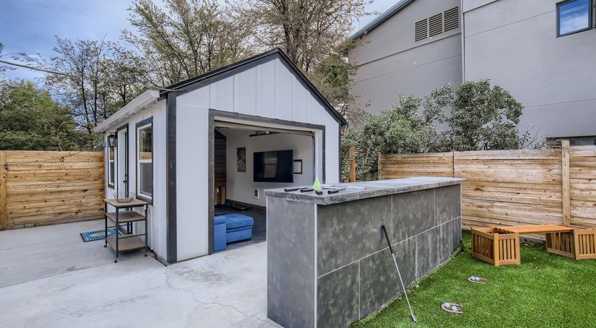 Photo of Sierra Skies