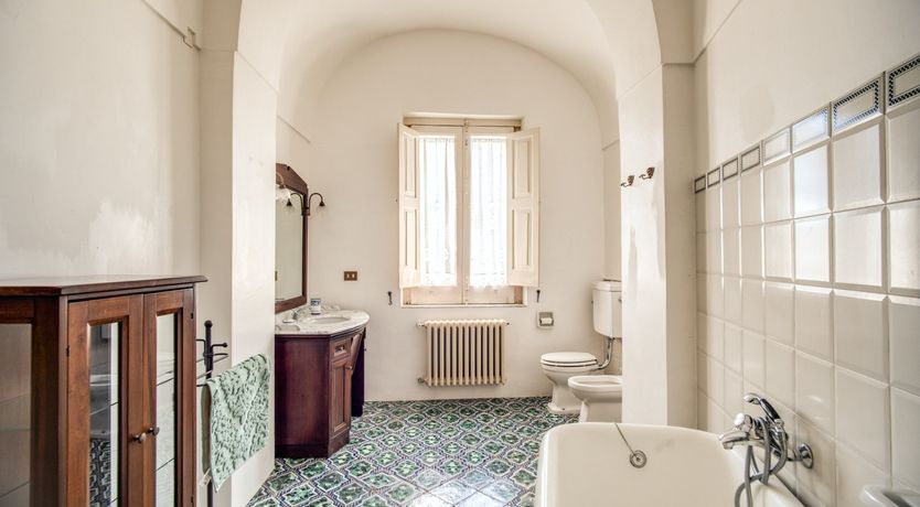 Photo of Tiptoe on the Terrace