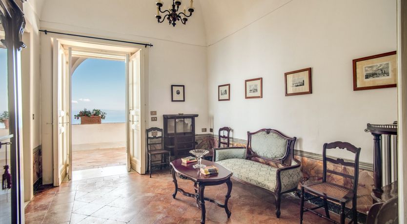 Photo of Tiptoe on the Terrace