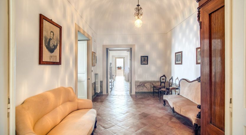 Photo of Tiptoe on the Terrace