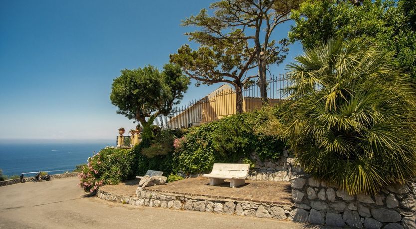 Photo of Tiptoe on the Terrace