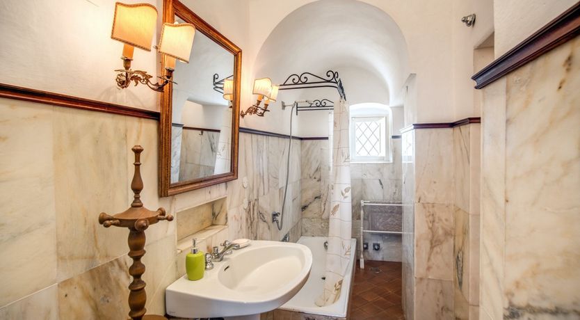 Photo of Tiptoe on the Terrace