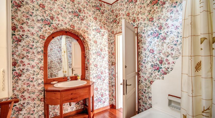 Photo of Tiptoe on the Terrace