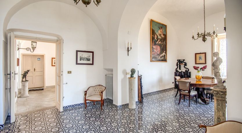 Photo of Tiptoe on the Terrace