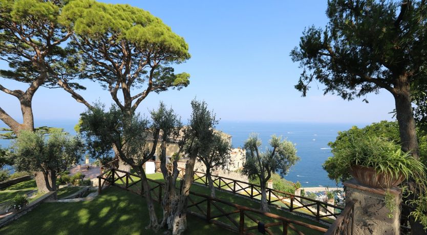 Photo of Tiptoe on the Terrace