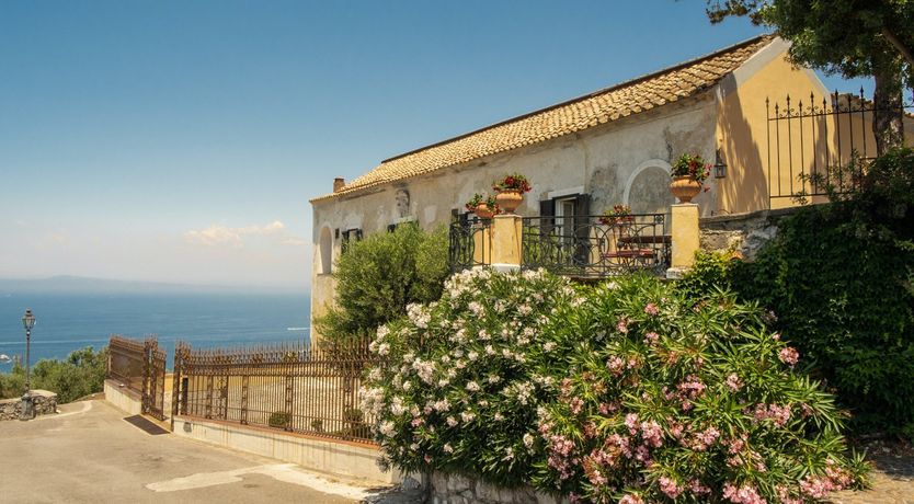 Photo of Tiptoe on the Terrace