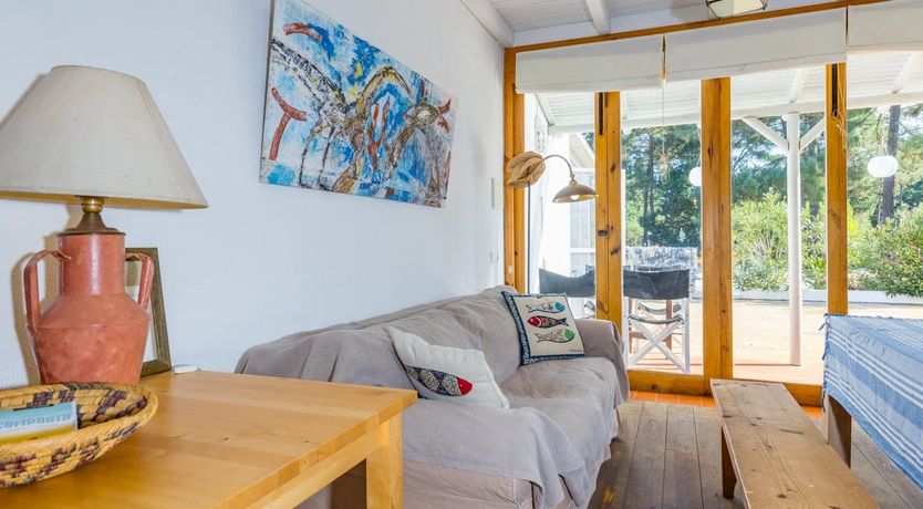 Photo of Around the Mulberry Bush