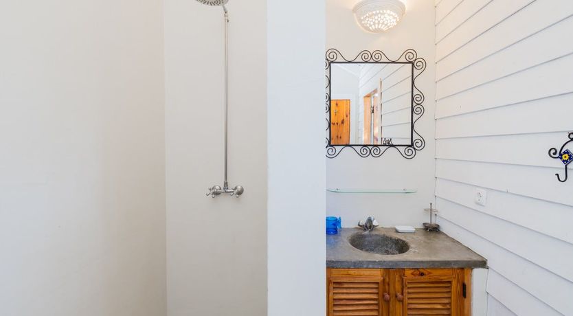 Photo of Around the Mulberry Bush