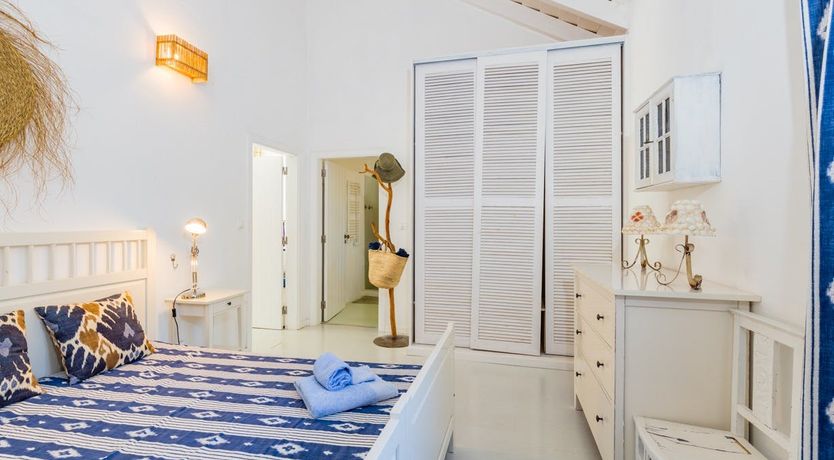 Photo of Around the Mulberry Bush