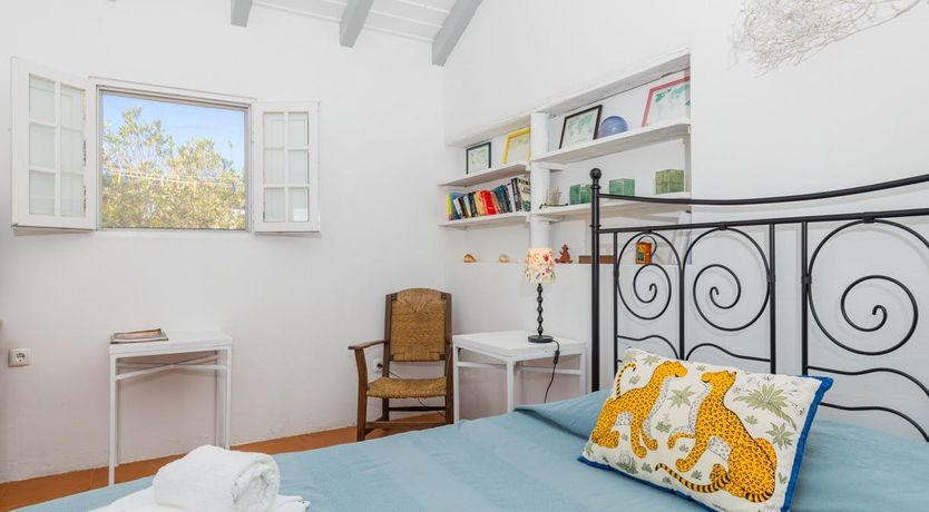 Photo of Around the Mulberry Bush