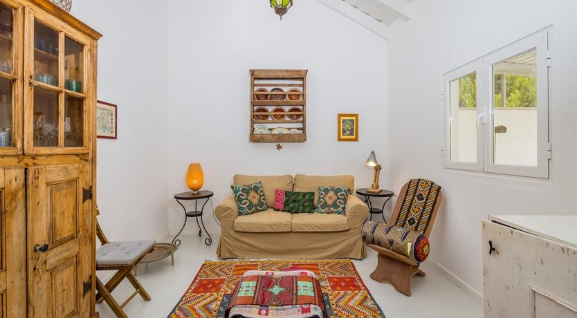 Photo of Around the Mulberry Bush