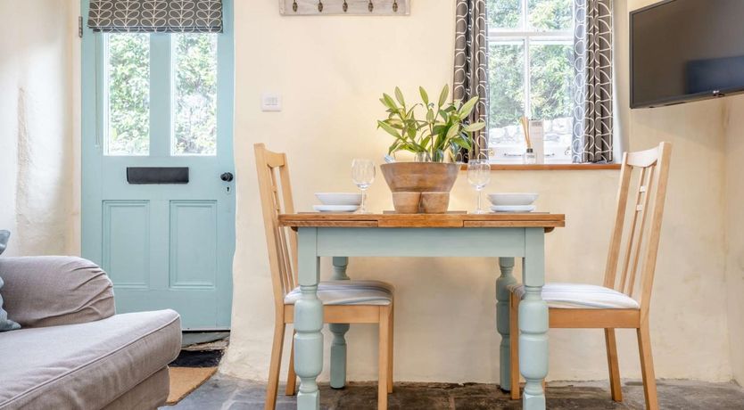Photo of 2 Bed in Llwyngwril