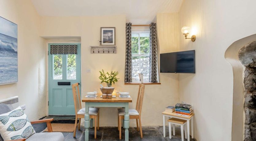 Photo of 2 Bed in Llwyngwril