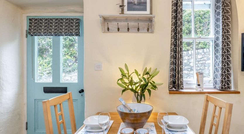 Photo of 2 Bed in Llwyngwril