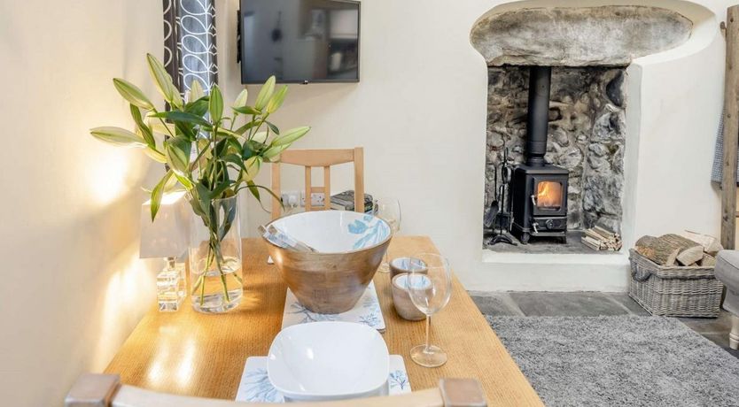 Photo of 2 Bed in Llwyngwril