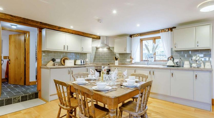 Photo of 3 Bed in South Molton