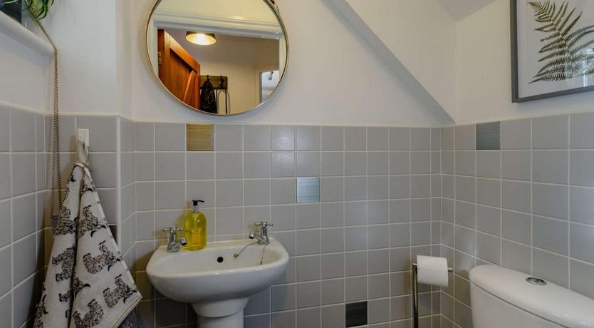 Photo of 3 Bed in Sway