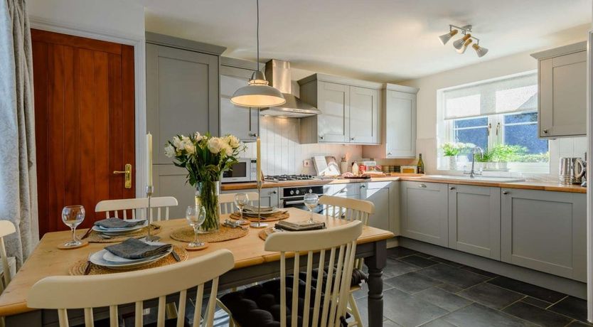 Photo of 3 Bed in Sway