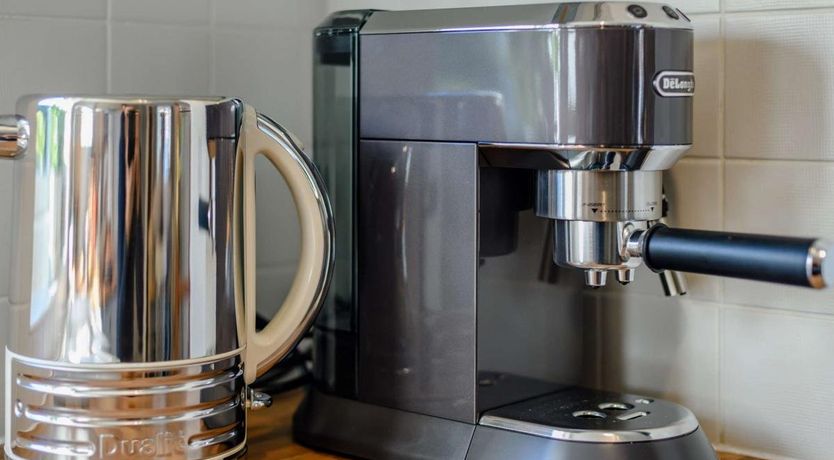 Photo of 3 Bed in Sway