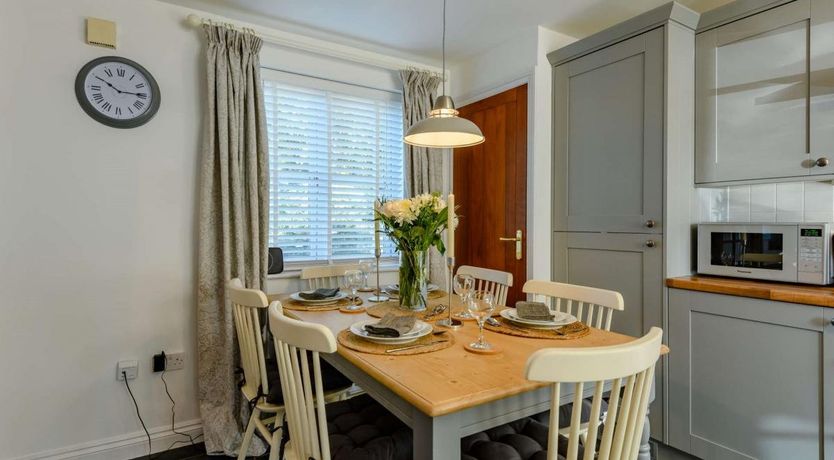 Photo of 3 Bed in Sway