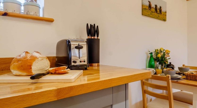 Photo of 1 Bed in Burgh St Peter