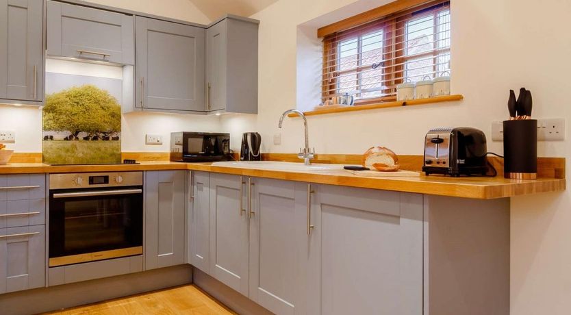 Photo of 1 Bed in Burgh St Peter