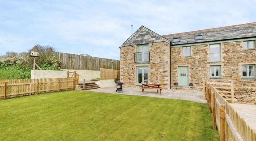 Photo of in Mawgan Porth  (89943)
