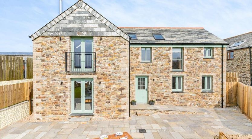 Photo of 3 Bed in Tregurrian