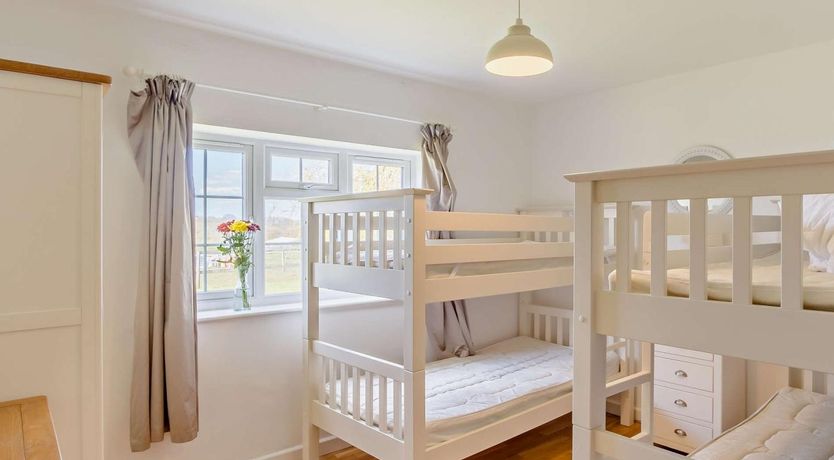 Photo of 4 Bed in Newport