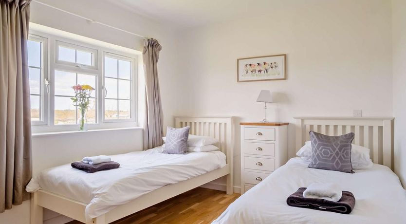 Photo of 4 Bed in Newport