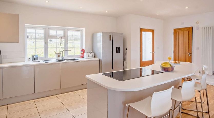 Photo of 4 Bed in Newport