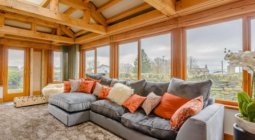 Photo of 3 Bed in Greetland