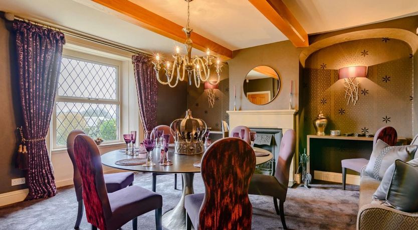 Photo of 3 Bed in Greetland