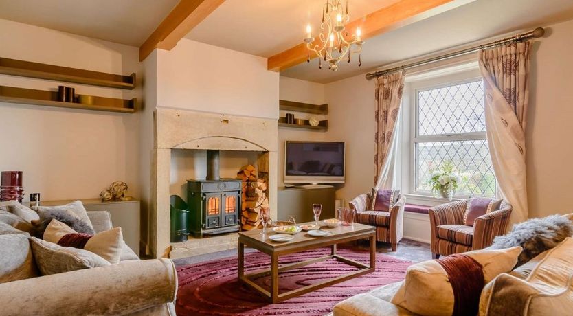 Photo of 3 Bed in Greetland