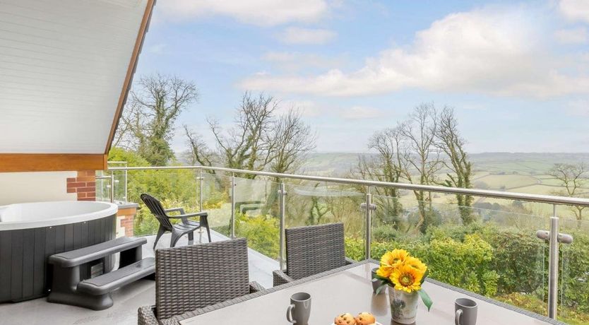 Photo of 2 Bed in High Bickington