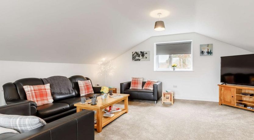 Photo of 2 Bed in High Bickington