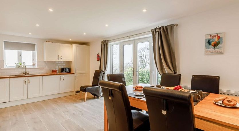 Photo of 2 Bed in High Bickington