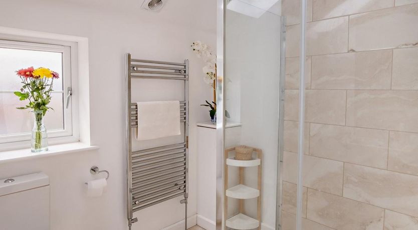 Photo of 4 Bed in Newport