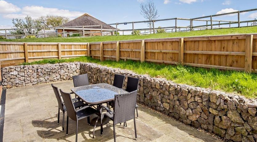 Photo of 4 Bed in Newport