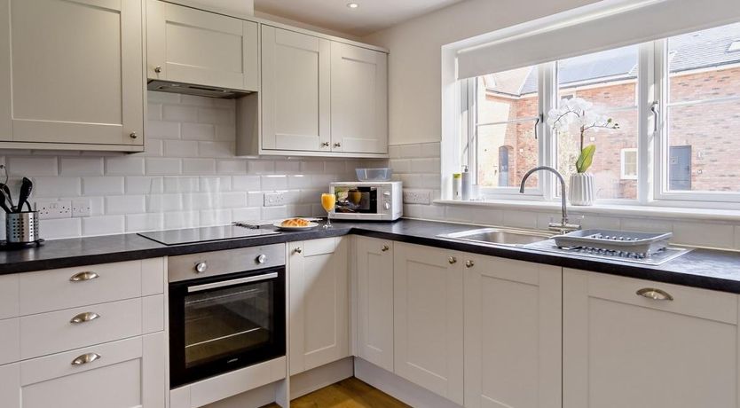 Photo of 3 Bed in Newport