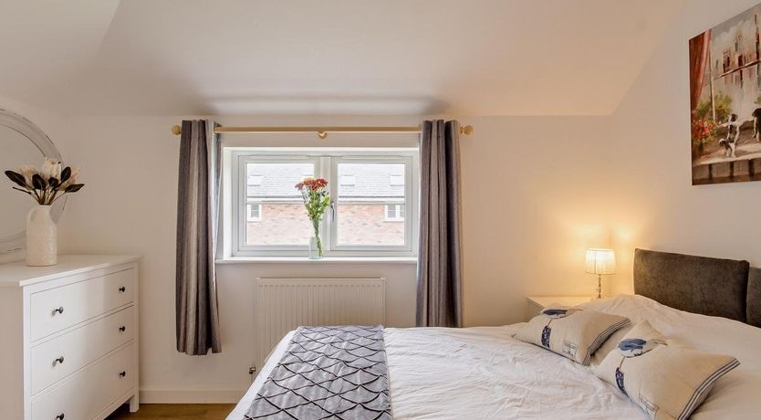 Photo of 3 Bed in Newport