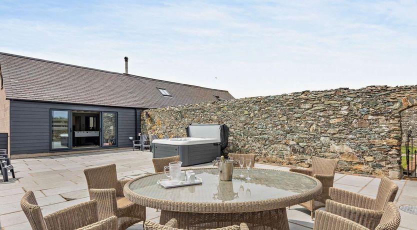 Photo of 4 Bed in Amlwch