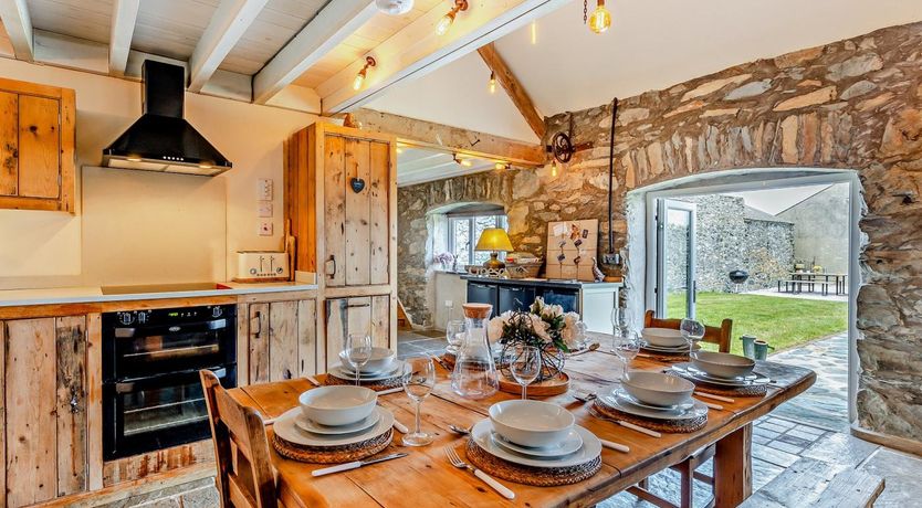 Photo of 4 Bed in Amlwch