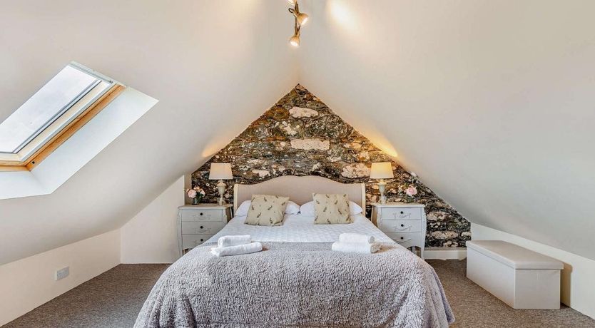 Photo of 4 Bed in Llanfechell