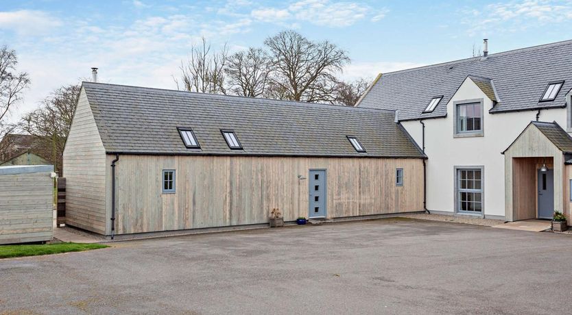 Photo of 2 Bed in Tain