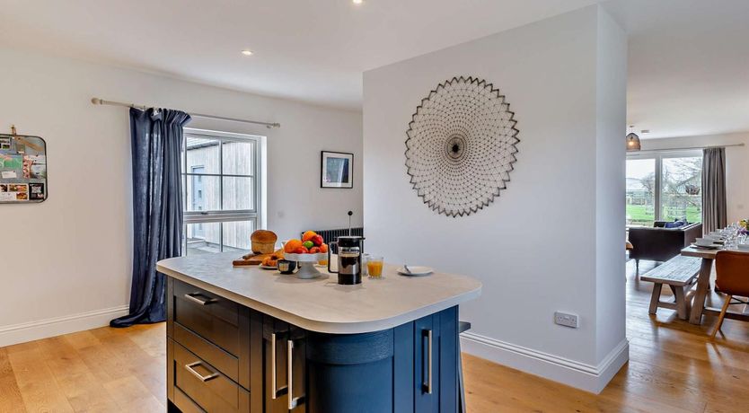 Photo of 7 Bed in Tain