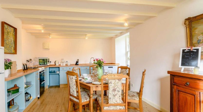Photo of 4 Bed in Ayr-
